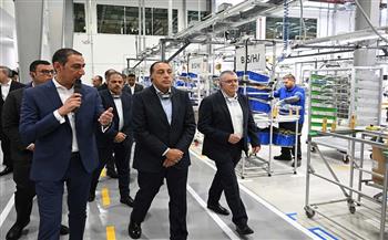 رئيس الوزراء يفتتح أول مصنع شركة "BSH" المالكة للعلامة التجارية "بوش" للأجهزة المنزلية في مصر وأفريقيا