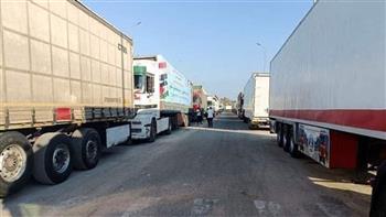 مدير إعلام الأونروا بقطاع غزة: لدينا أكثر من 3 آلاف شاحنة مساعدات في انتظار قرار الدخول
