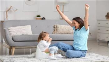 ابدئى فى الصيف .. كيف تدربى طفلك على نزع الحفاض؟