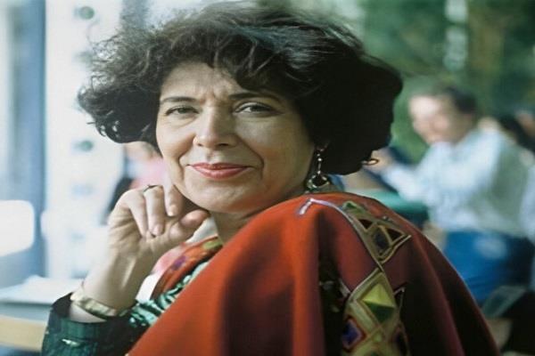 آسيا جبار.. صوت المرأة الجزائرية وأول عربية في الأكاديمية الفرنسية