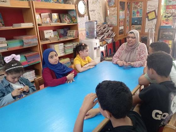 مكتبة طفل المعادي تحتفل بذكرى 30 يونيو بحوار ثقافي وورشة عرائس للأطفال