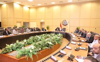 مصر والسودان تبحثان تعزيز التعاون في مجالات النقل والبنية التحتية ودعم الربط الإقليمي