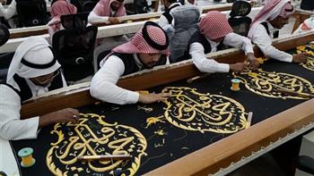 مدير الإعلام بمجمع الملك عبد العزيز يستعرض مراحل صناعة كسوة الكعبة
