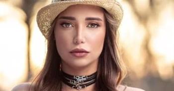 راندا حافظ تصاب بجلطة في الرئة بعد أيام من ولادة طفلها الأول