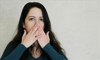 عبارات تجعلك تبدين ضعيفة.. توقفي عن قولها فورًا واستعيدي ثقتك بنفسك