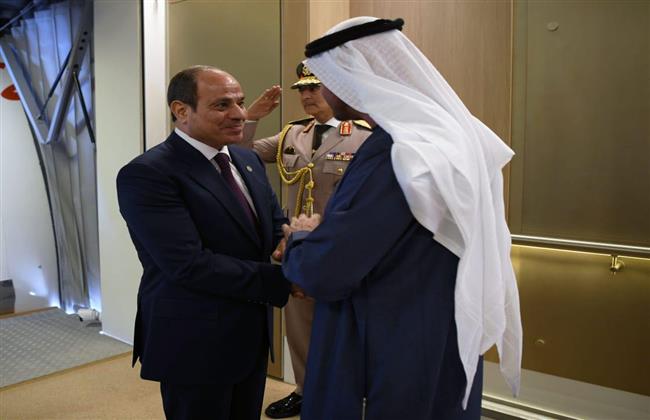 الرئيس الإماراتي يستقبل الرئيس السيسي بمطار أبوظبي الدولي
