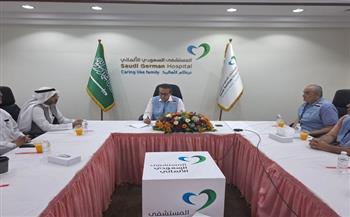 نائب رئيس مجلس الوزراء يعقد اجتماعًا مع رئيس بعثة الحج الطبية فور وصوله الأراضي المقدسة