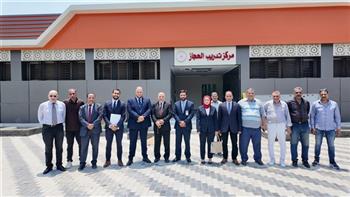 وفد من الملحقية العمالية السعودية يزور مركز تدريب مهني "الحجاز"