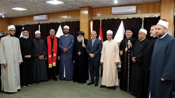 محافظ الإسماعيلية يستقبل وفدا من الأزهر والأوقاف والكنائس للتهنئة بعيد الأضحى 