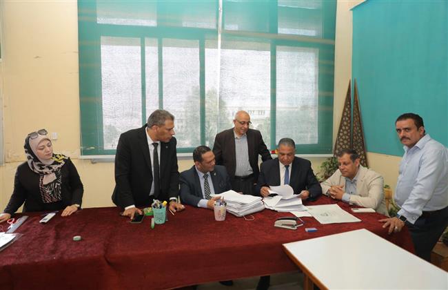 نائبا رئيس جامعة الأزهر يتفقدان لجان الامتحانات ويتابعان منظومة العمل داخل الكنترولات