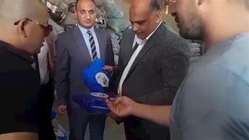 محافظ بني سويف: التحفظ على 300 طن من مستلزمات إعادة تدوير زيوت السيارات المستهلكة