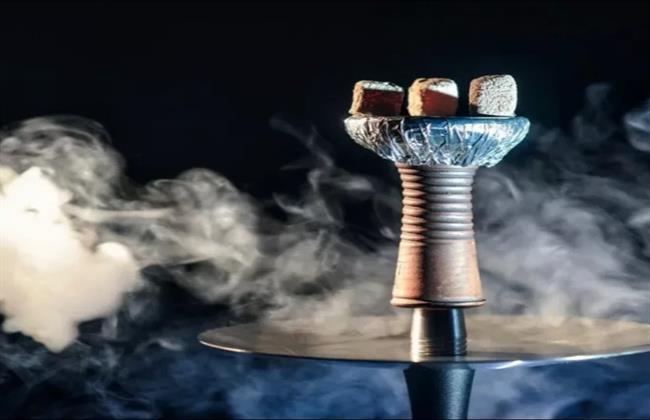 4  أضرار لتدخين الشيشة