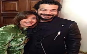 منال سلامة تشارك جمهور "سوشيال ميديا" حديثها عن علاقتها شقيها