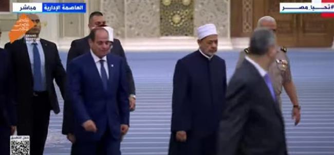 الرئيس السيسي يؤدي صلاة العيد في مسجد مصر الكبير بالعاصمة الإدارية