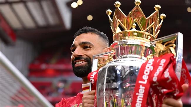 محمد صلاح يقضي إجازته على البحر بطريقته الخاصة.. صورة 