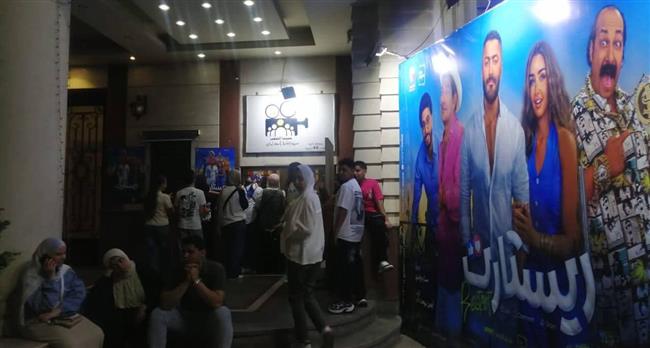 توافد جماهيري كبير على عروض أفلام عيد الأضحى بمواقع "سينما الشعب" في المحافظات