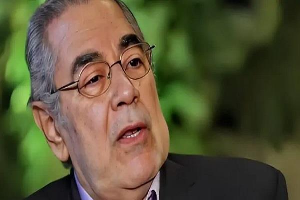 صبري عبد المنعم يعود للعناية المركزة