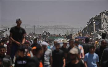 دماء الفلسطينيين على موائد الإغاثة.. إسرائيل تقتل تحت مظلة المساعدات