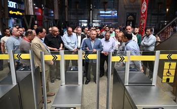 في جولة تفقدية مفاجئة.. نائب رئيس الوزراء يتابع انتظام العمل بمحطة مصر للسكك الحديدية برمسيس