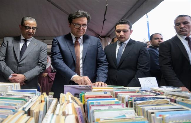 وزير الثقافة ومحافظ الفيوم يفتتحان الدورة الأولى لمعرض الفيوم للكتاب 
