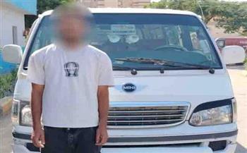 ضبط سائق "ميكروباص" يتعاطى الحشيش أثناء سيره في الجيزة    