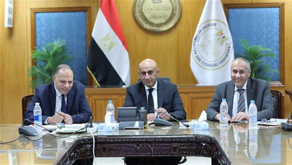 وزارة التربية والتعليم تستعرض تقرير غرفة العمليات حول سير آخر أيام الامتحانات