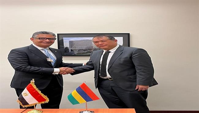 وزير التموين يطرح فرص تصدير السكر والزيوت لموريشيوس في لقاء ثنائي بجنيف