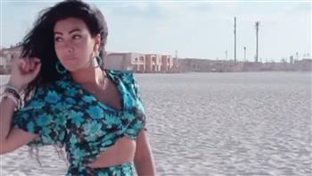 ميريهان حسين تشعل السوشيال ميديا برقصة عفوية على الشاطئ