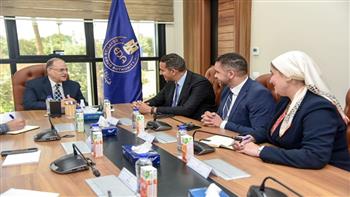 رئيس هيئة الدواء المصرية يبحث مع شركة ساندوز تعزيز التعاون لتوطين صناعة الدواء