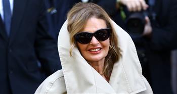 يسرا تلفت الأنظار في عرض أزياء بـ باريس