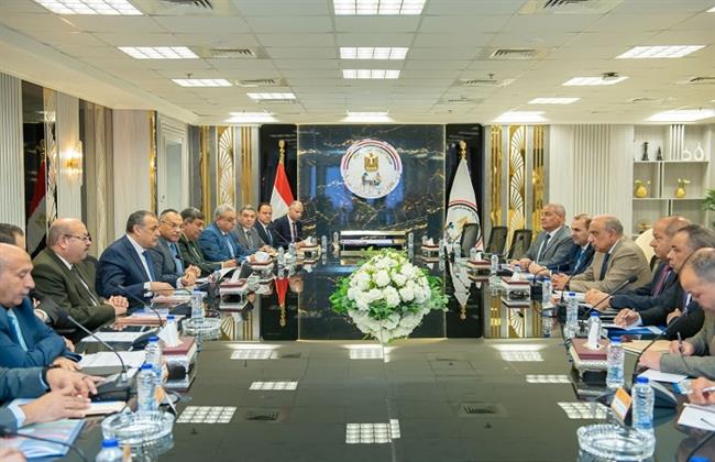 وزيرا الإنتاج الحربي والكهرباء يبحثان تدبير احتياجات شركات الكهرباء من الخامات والمستلزمات
