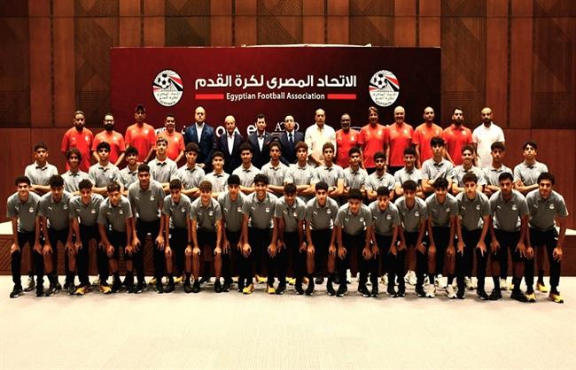 وزيرالرياضة يزور معسكر منتخب 17 سنة ويطمئن على استعداداته لكأس العالم 