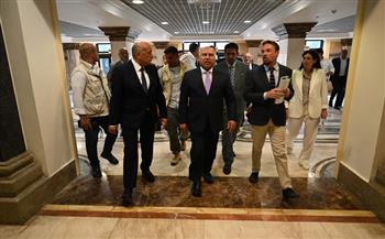 وزير النقل يتفقد محطة الركاب السياحية بميناء الإسكندرية