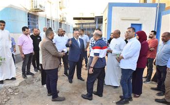 محافظ أسيوط يتفقد وحدة طب الأسرة بكودية الإسلام استعدادًا لإنشاء وحدة غسيل كلوي بالمشاركة المجتمعية