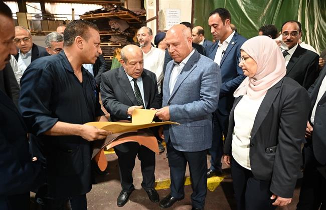 كامل الوزير يتفقد مشروعات صناعية كبرى بالمنوفية والقاهرة