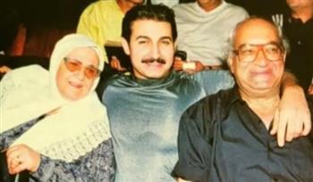 وحشتوني أوى.. ياسر جلال يسترجع ذكرياته مع والديه بصورة نادرة