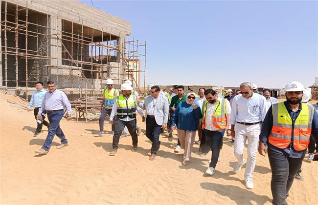 نائب وزير الكهرباء ورئيس المصرية للنقل يتفقدان مشروعات محطتي الدلتا الجديدة ND4 وND9