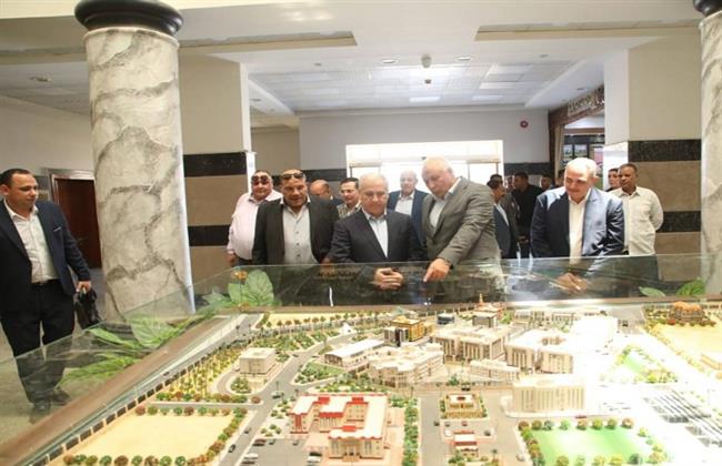 محافظ الوادي الجديد: زيارة وفدي «الوطنية للصحافة» و«دار التحرير» تؤكد دعم الخطط التنموية بالمحافظة