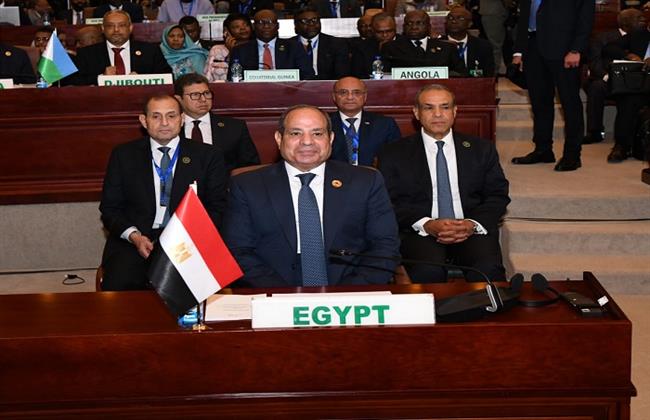 الرئيس السيسي يستعرض الجهود المصرية لتعزيز جاهزية القدرة لضمان استعداديتها لتعزيز السلم بالقارة الأفريقية