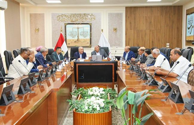 "الشوربجي" يبحث مع محافظ الوادي الجديد أوجه التعاون مع الهيئة الوطنية للصحافة