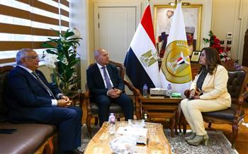 وزيرة التنمية المحلية تتابع مع محافظ القاهرة مقترحات تطوير عدد من الشوارع التجارية بحي مصر الجديدة