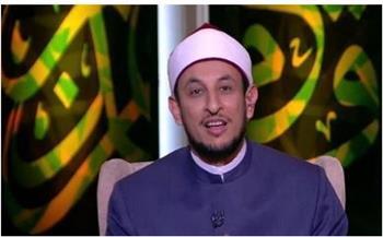 رمضان عبدالمعز: النبي غرس العقيدة في سنوات مكة.. والتشريعات نزلت في المدينة