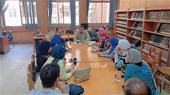 مدير عام ثقافة الجيزة يتفقد سير العمل بقصر الثقافة