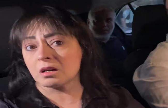 هند عاكف تقدم واحب العزاء في رحيل المخرج سامح عبدالعزيز 