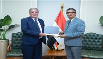 وزير التموين يضخ دماء جديدة في مديريات التموين ويكرم رموز العطاء المؤسسي