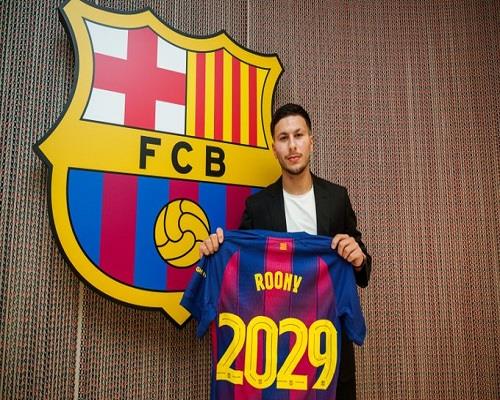 رسميًا.. برشلونة يضم اللاعب روني برادجي   