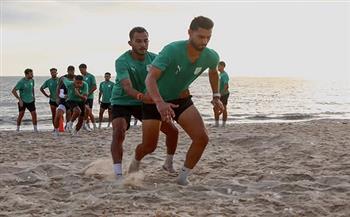 المصري يخوض تدريبات قوية على شواطئ بورسعيد.. صور