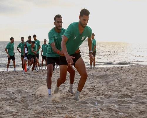 المصري يخوض تدريبات قوية على شواطئ بورسعيد.. صور  