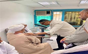 وكيل وزارة الصحة بالبحر الاحمر يجري جولة تفقدية مفاجئة لمستشفى الغردقة العام