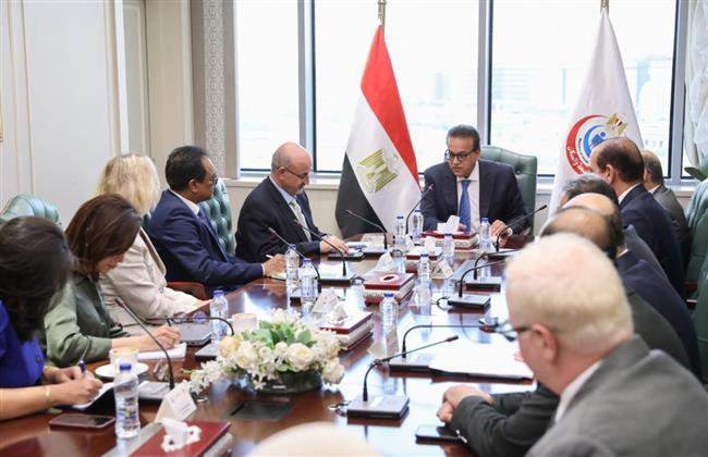 نائب رئيس الوزراء يستقبل وفد «الصحة العالمية» للاستعداد لتجديد الاعتماد الدولي لهيئة الدواء المصرية